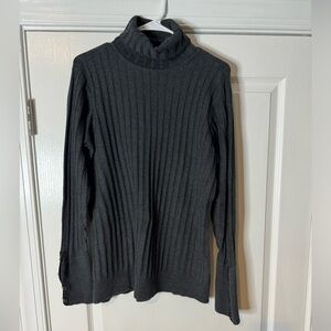Simply Vera sweater, dark grey w/ clasps on sleeves, size Xl.